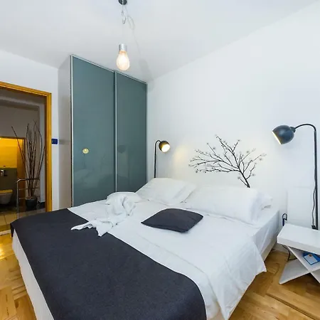 Holiday Home Vila Luna Vikendica