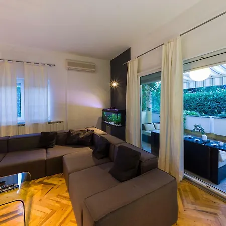 Vikendica Holiday Home Vila Luna *